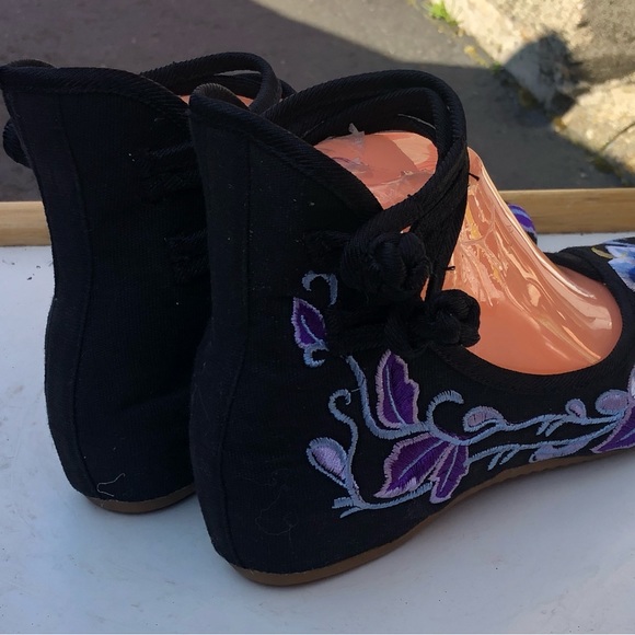 Syxysm Shoes Women’s Black Blue Embroidered Flowers Gladiator Cotton Shoes - Picture 5 of 11